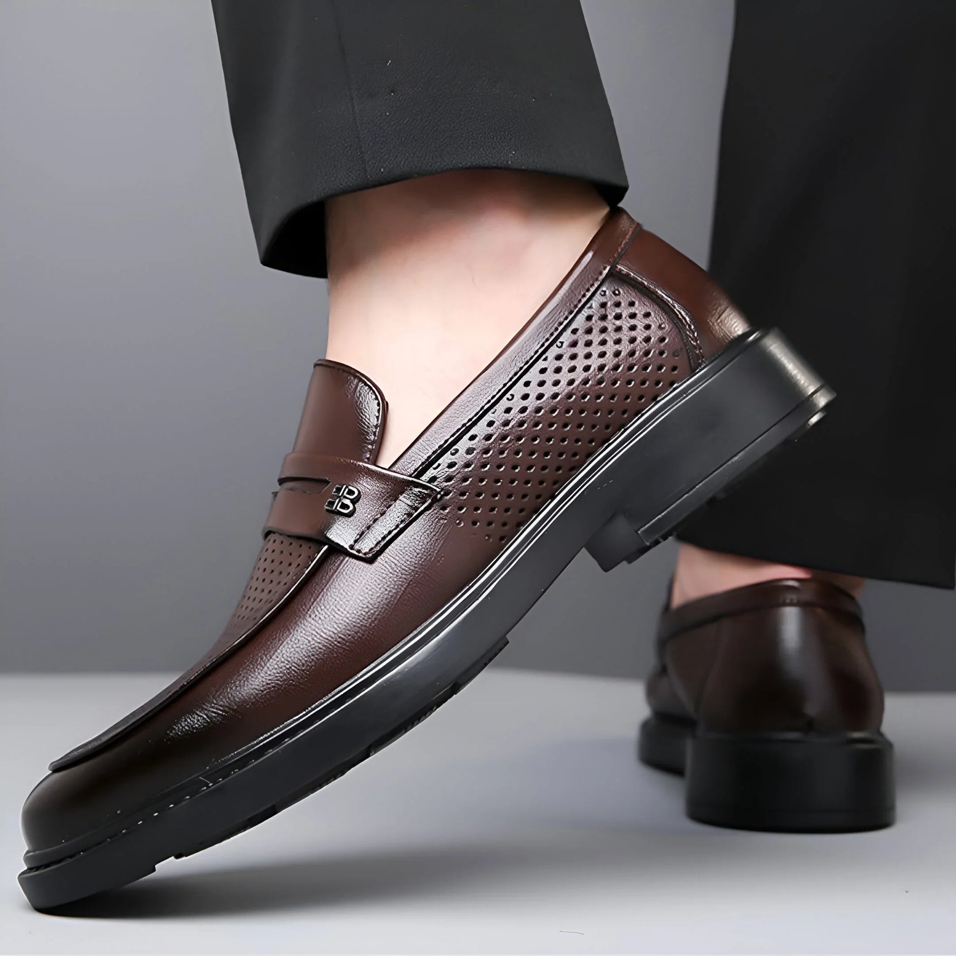 Perforowane Skórzane Mokasyny Leonardo – Elegancja i Komfort na Każdą Okazję