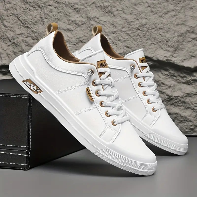 Vemiera | Męskie buty slip-on – bez sznurowadeł, niskie, z złotymi oczkami